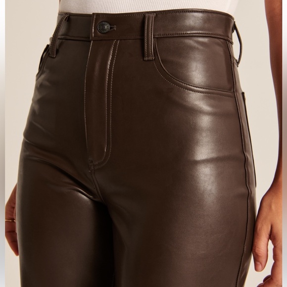 Vegan Leather 90s Straight Pant- Brown - Picture 7 of 7